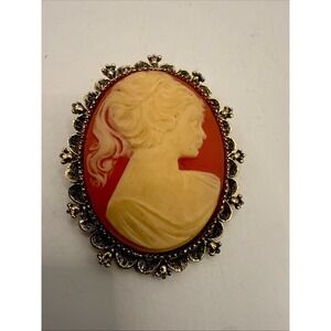 Vintage Gold Tone Cameo Woman Brooch Pin Cream Lady on Orange Back Signed Gerrys
